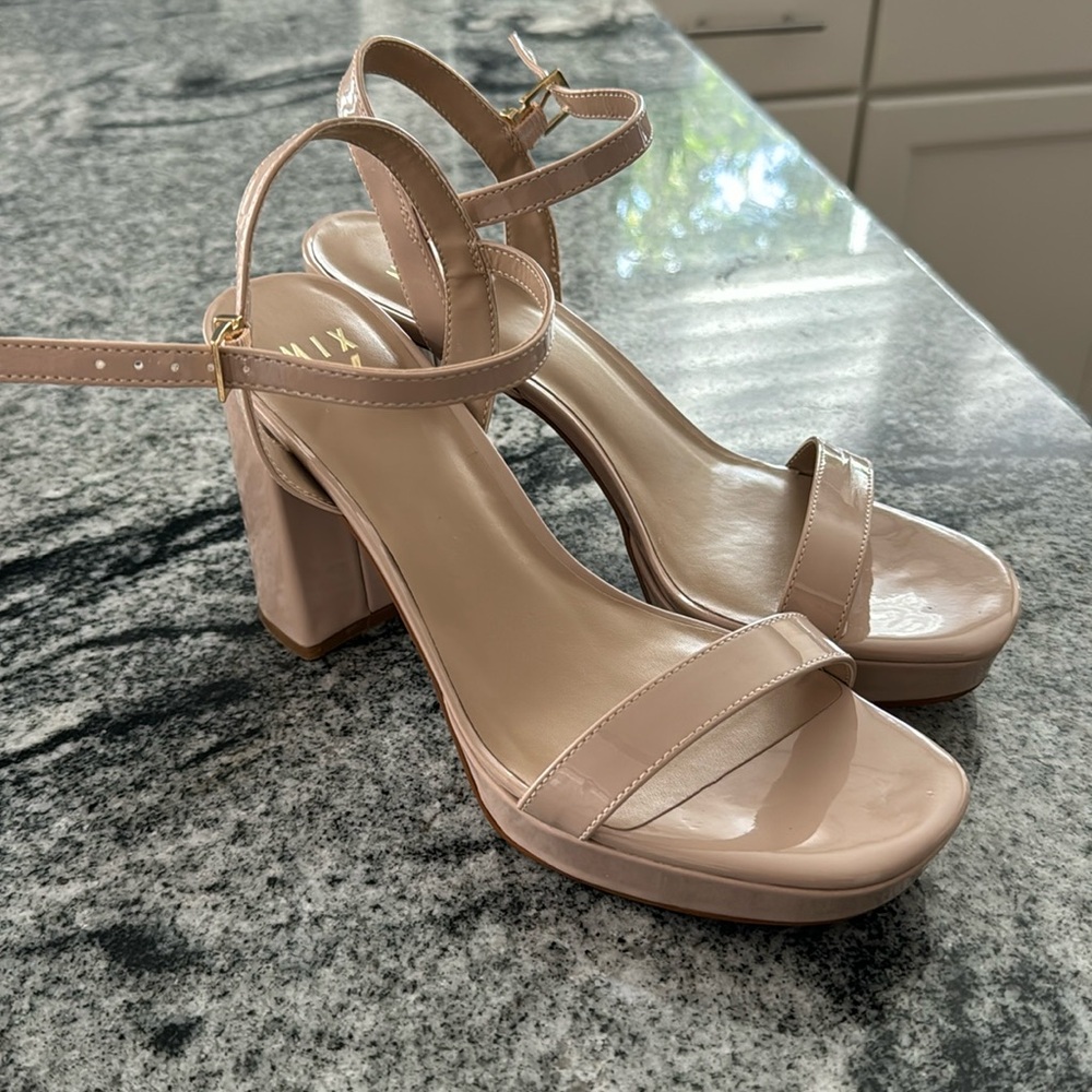 Mix no. 6 Nude Block Heels